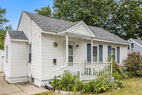 815 S Hooker Ave, Three Rivers, MI 49093 photo 4