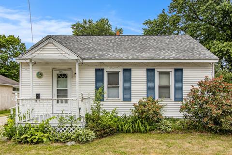 815 S Hooker Ave, Three Rivers, MI 49093 photo 3