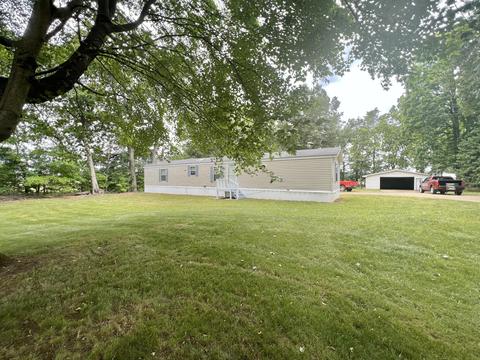 26461 P Dr S, Homer, MI 49245