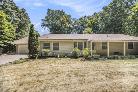 13412 84th Ave, Coopersville, MI 49404