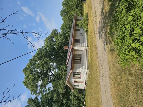 256 N Hilton Park Rd, Muskegon, MI 49442