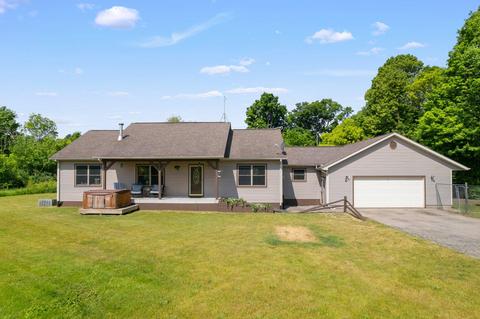 20894 160th Ave, Big Rapids, MI 49307