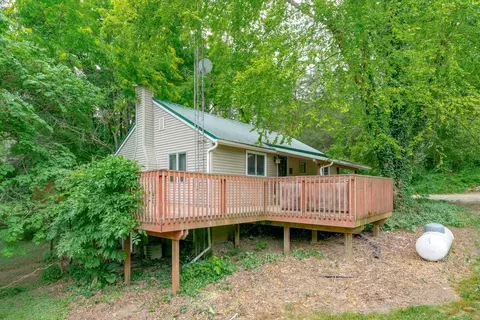 5609 Lacey Rd, Dowling, MI 49050