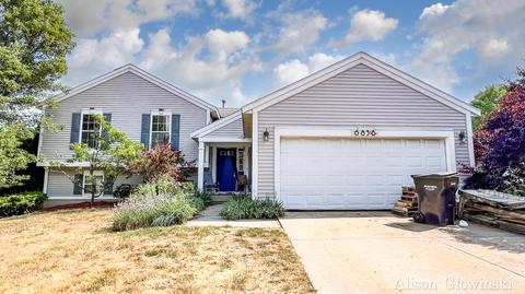 6838 Lake Bluff Dr NE, Comstock Park, MI 49321