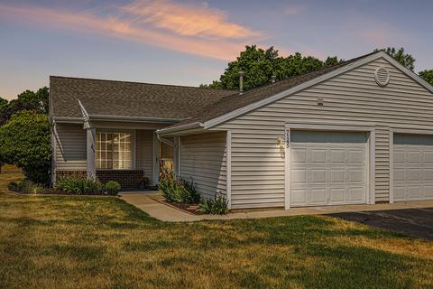 7145 E Cannon Place Dr, Rockford, MI 49341