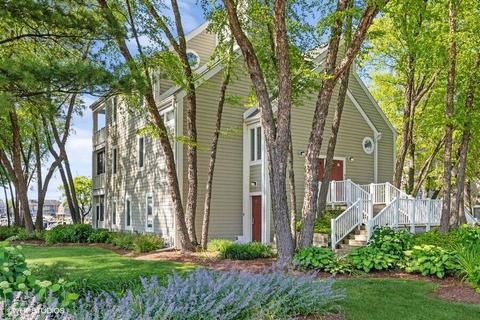 420 Oselka Dr #112, New Buffalo, MI 49117