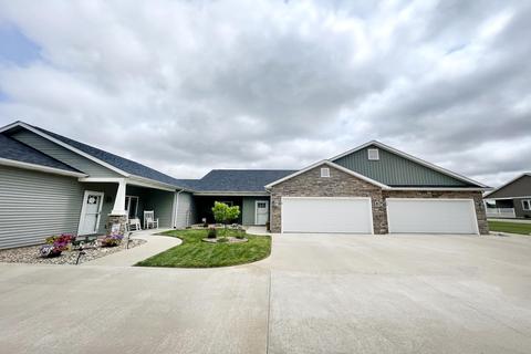 118 Lexington Pointe Dr #27, Niles, MI 49120