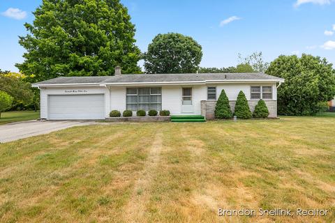 7956 S Maria St, Rothbury, MI 49452