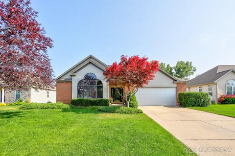 12975 Blueberry Ln, Holland, MI 49424