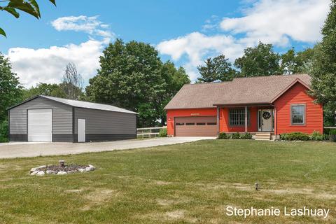 11337 Berrigan Ave NE, Rockford, MI 49341