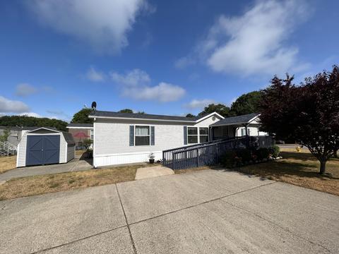 1447 Sarnia St, Norton Shores, MI 49444