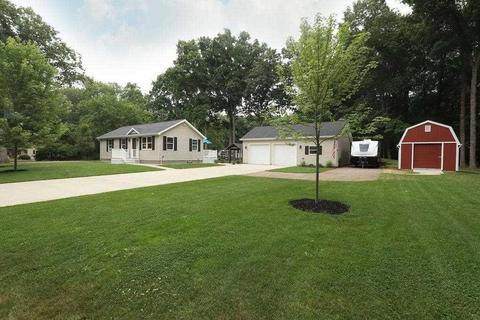 4304 Branch Ave, Portage, MI 49002