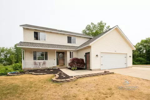 301 Voyager Ct, Wayland, MI 49348