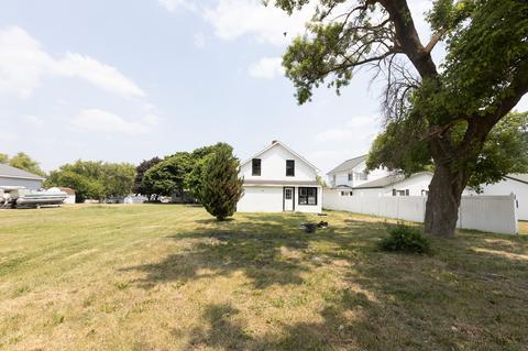 430 Maple St, Blanchard, MI 49310