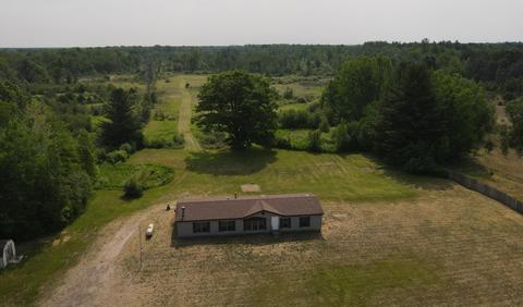 1347 M-30, Gladwin, MI 48624 photo 3