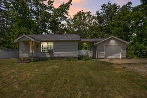 209 Adrian St, Jonesville, MI 49250