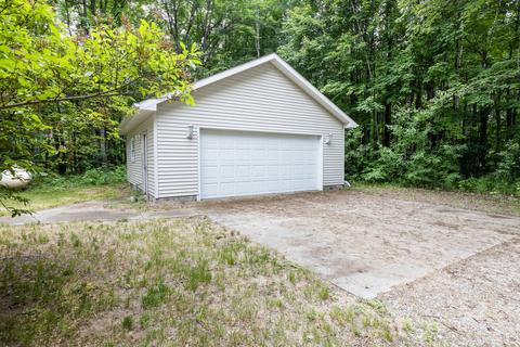 8320 E Baseline Rd, Mount Pleasant, MI 48858 photo 3