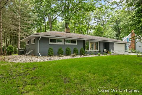 336 Marquette Ave, Holland, MI 49424