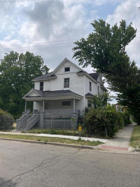 449 Drexel Pl, Kalamazoo, MI 49007