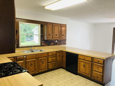 8301 East Rd, Three Oaks, MI 49128 photo 4