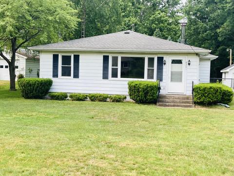 8301 East Rd, Three Oaks, MI 49128