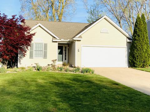 2925 Riley Ridge Rd, Holland, MI 49424
