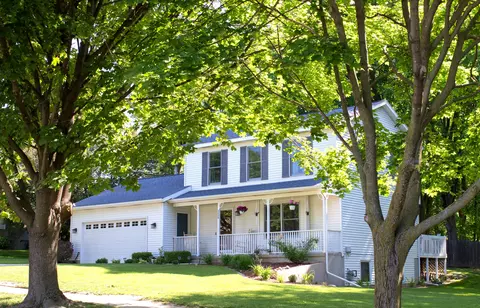 2826 Valley Ave NW, Grand Rapids, MI 49544