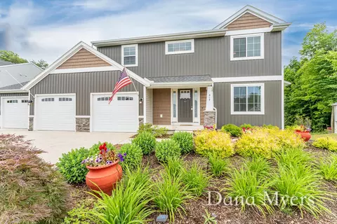 314 Kingfisher Ct, Caledonia, MI 49316