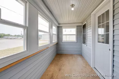 705 Harroun St, Belding, MI 48809 photo 9