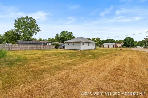 705 Harroun St, Belding, MI 48809 photo 38