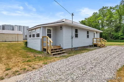 705 Harroun St, Belding, MI 48809