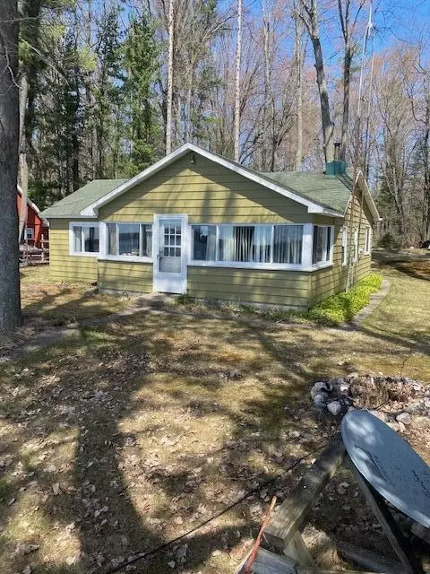 14513 Short Dr, Leroy, MI 49655