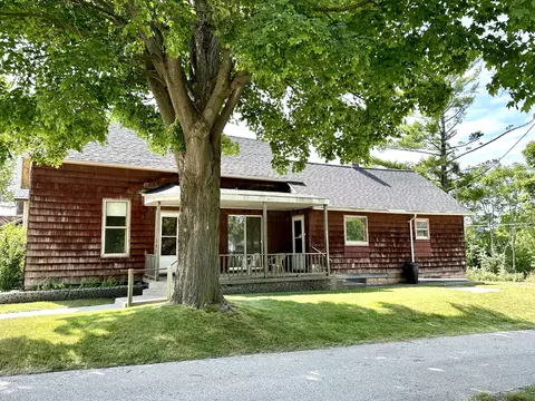 205 W 1st St, Ludington, MI 49431