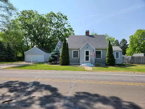 845 Forest Park Rd, Norton Shores, MI 49441