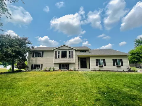 7383 17 Mile Rd NE, Cedar Springs, MI 49319