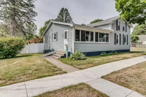714 E Green St, Marshall, MI 49068 photo 2