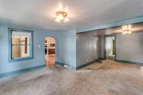 714 E Green St, Marshall, MI 49068 photo 6
