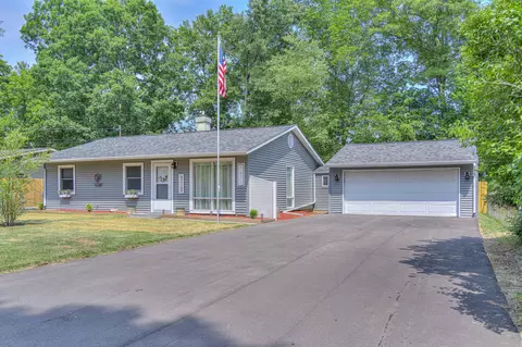 3435 Acacia Blvd, Jackson, MI 49203