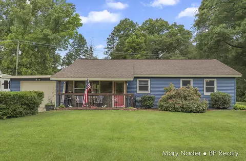 5204 Marsh Rd, Shelbyville, MI 49344