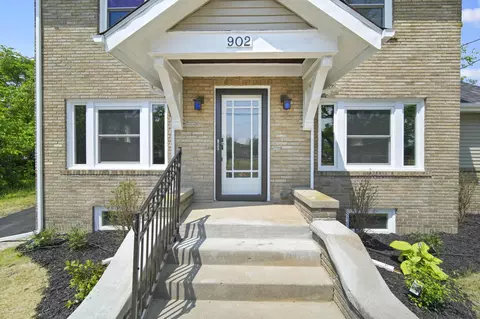 902 1st St, Jackson, MI 49203 photo 3