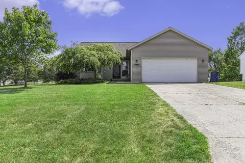 10850 Wood Ridge Dr, Zeeland, MI 49464