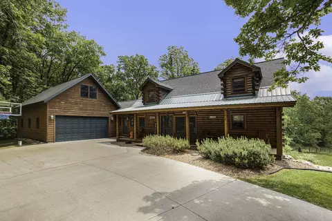 5603 Parmalee Rd, Middleville, MI 49333