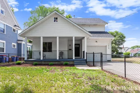 1020 Thomas St SE, Grand Rapids, MI 49506