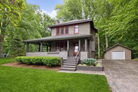 1374 Linden Dr, St. Joseph, MI 49085