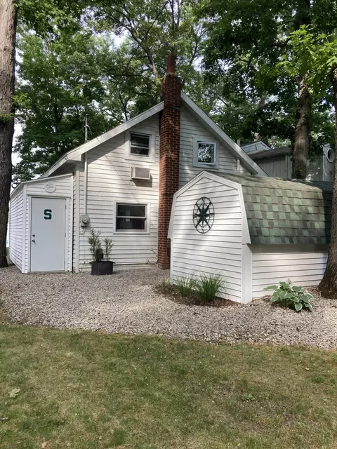 146 Ready Ln, Munith, MI 49259 photo 4