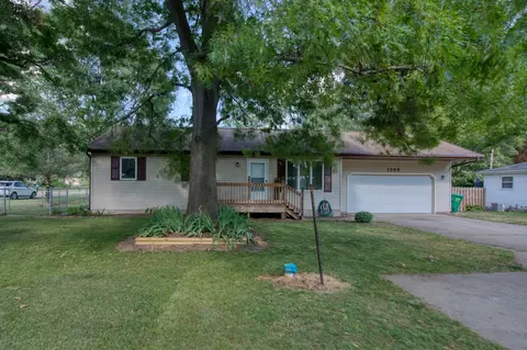 1369 Huntly Rd, Niles, MI 49120