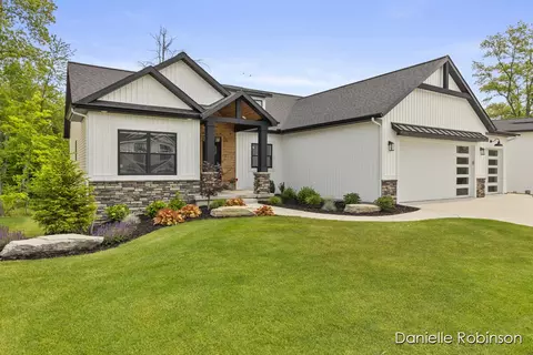 3329 Box Elder Dr, Jenison, MI 49428 photo 2