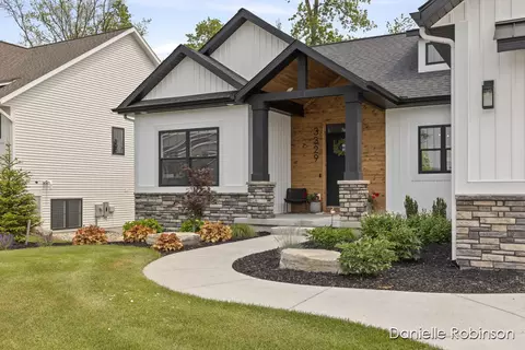 3329 Box Elder Dr, Jenison, MI 49428 photo 4