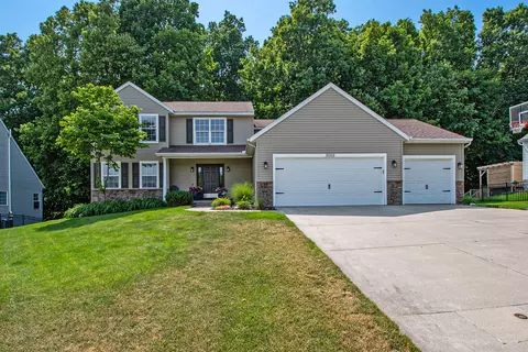 8569 Rainbows End Rd SE, Caledonia, MI 49316