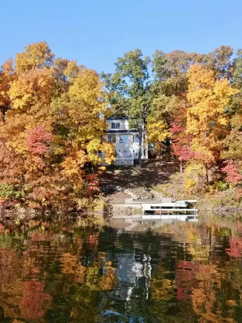 117 Westshore Dr, Jerome, MI 49249